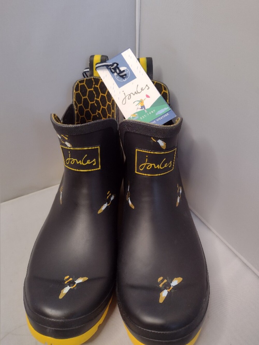 NWT Joules Wellibob Bee Black Ankle Rain Boots Womens 9 Waterproof